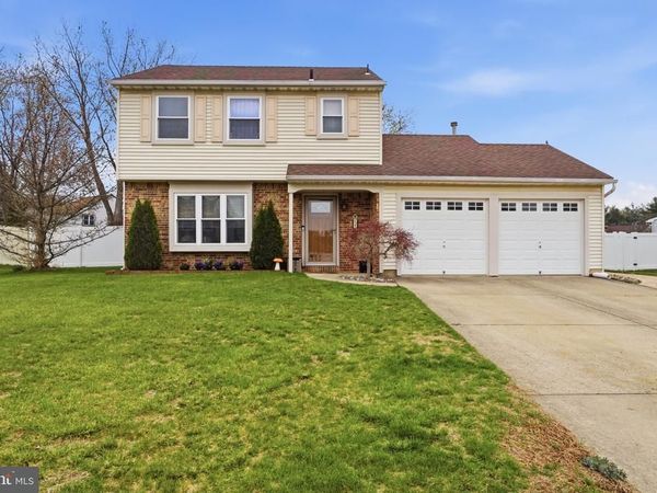 14 WOODHURST DRIVE, MOUNT HOLLY, NJ 08060