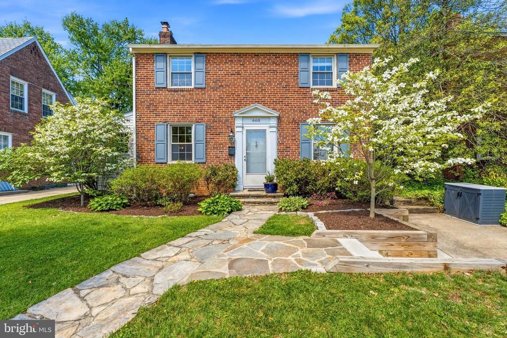 660 Regester Avenue, Baltimore, MD 21212 Main Photo