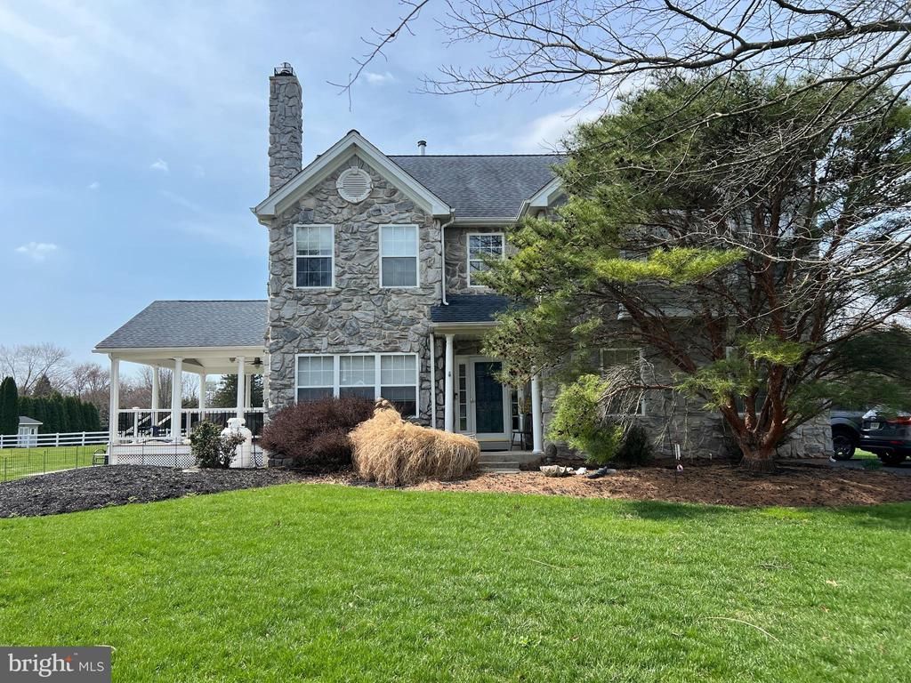 356 ROBIN LANE , COLLEGEVILLE, PA 19426