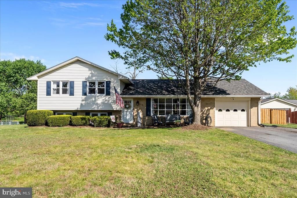 108 Wythe Avenue, Stephens City, VA 22655 Main Photo