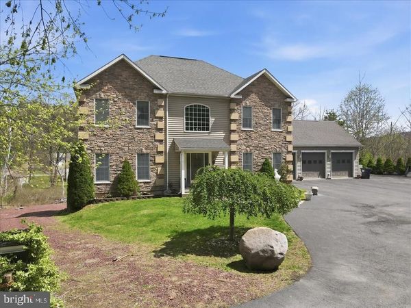 200 PRINCETON PINES , PALMERTON, PA 18071