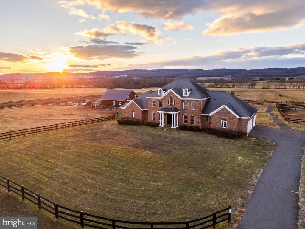 15145 Lees Crossing Lane, Leesburg, VA 20176 Main Photo