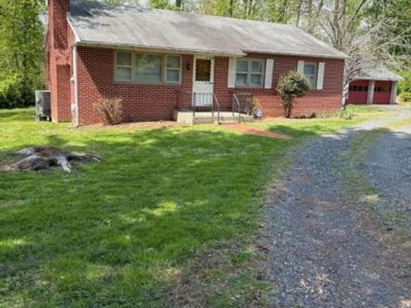 29 LAVER ROAD, SCHWENKSVILLE, PA 19473