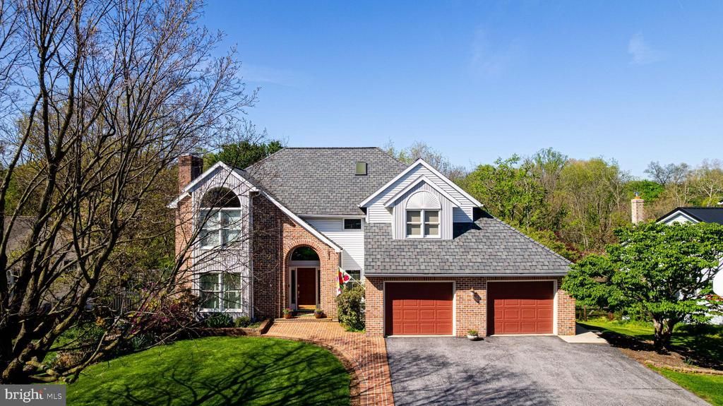 1077 FIDDLERS ROAD  Chambersburg, PA 17202