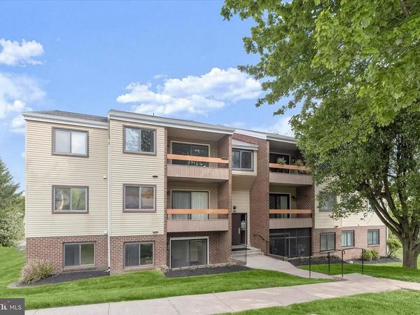 1001 SCARLET OAK COURT, Unit 2B, HAMPSTEAD, MD 21074
