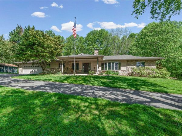 322 BUTTONWOOD ROAD, LANDENBERG, PA 19350