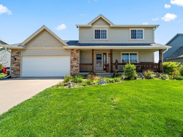 625 Meadow Circle, Huxley, IA 50124