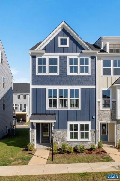 22 Forbes Dr , Charlottesville, VA 22911 Main Photo