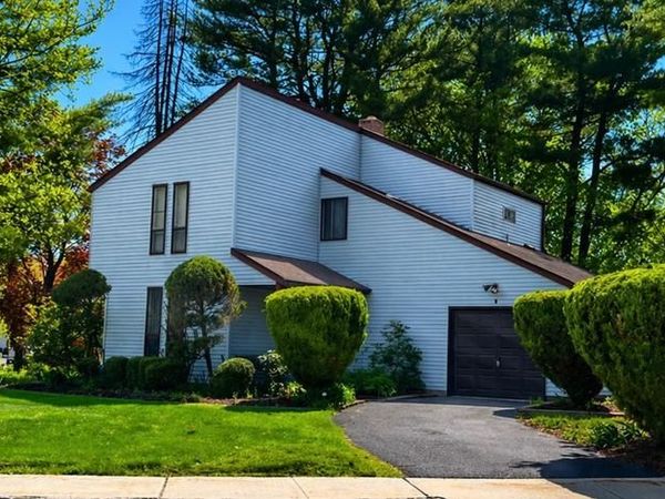4 ROBERTSON ROAD, EAST WINDSOR, NJ 08520