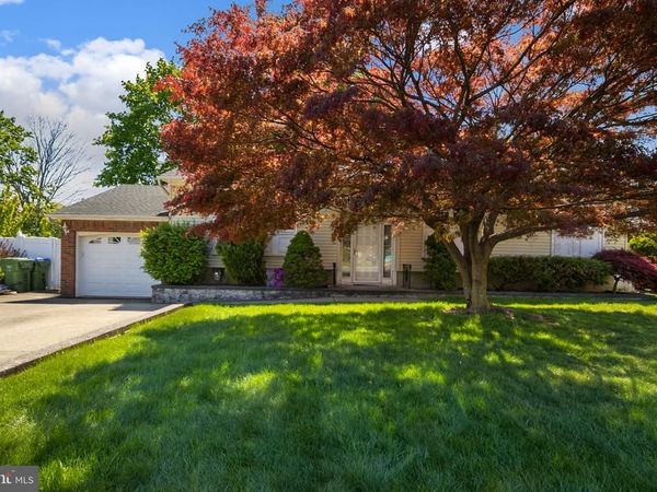 5 ELIZABETH COURT , EDISON, NJ 08817