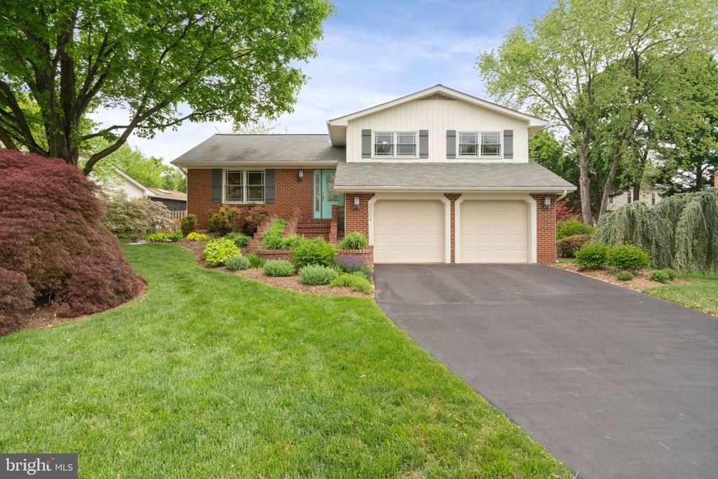 3204 Allness Lane, Herndon, VA 20171 Main Photo