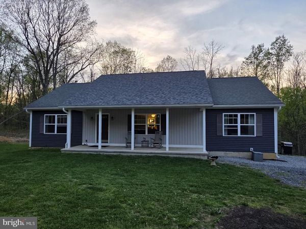 288 CAVERN ROAD, HEDGESVILLE, WV 25427