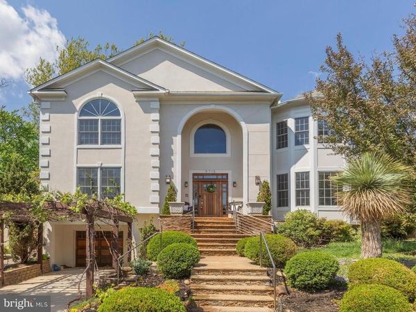 9715 SINGLETON DRIVE, BETHESDA, MD 20817