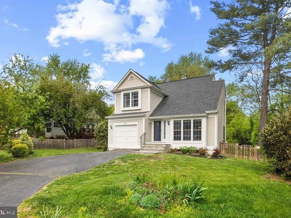 423 FOXRIDGE DRIVE SW , LEESBURG, VA 20175