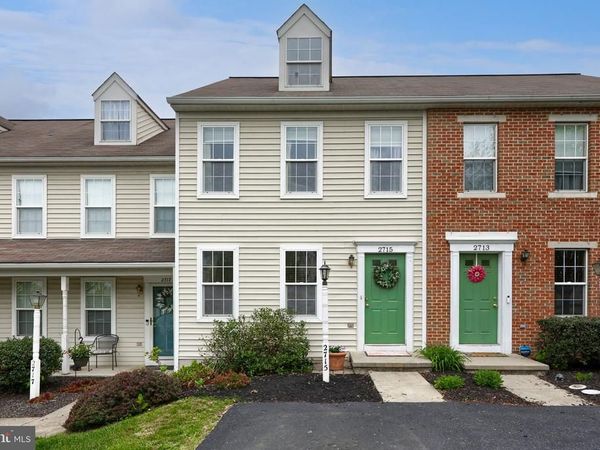 2715 WOODMONT DRIVE, YORK, PA 17404