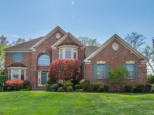 20 Ralph Dr, Fairfield, NJ 07004