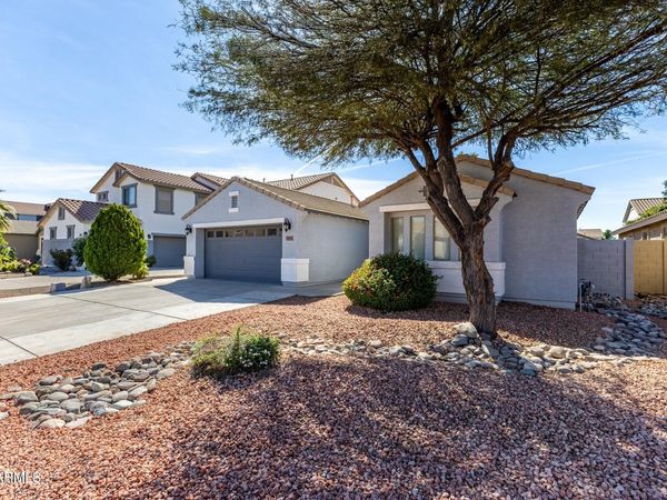 1401 E DEBBIE Drive, San Tan Valley, AZ 85140