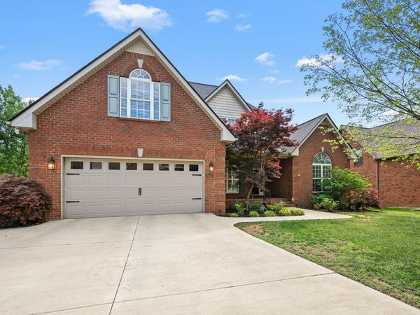 5142 Reagan Dr, Murfreesboro, TN 37129