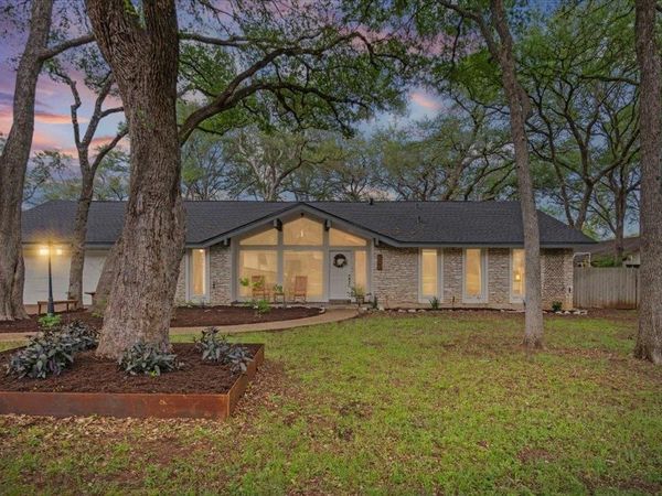 9503 Castlewood DR, Austin, TX 78748