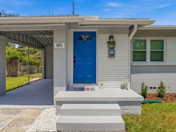6821 SANS SOUCI Road, Jacksonville, FL 32216