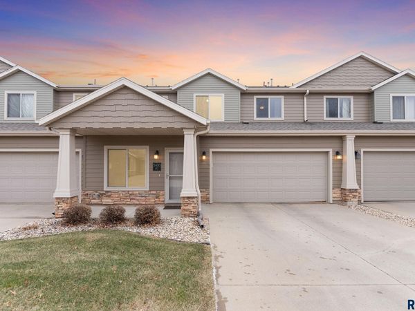 5400 S Cobblestone Pl, Unit 7, Sioux Falls, SD 57108