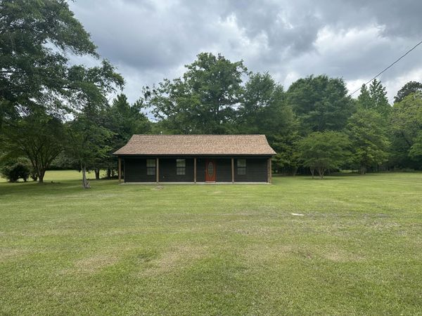 795 Lone Oak, West Point, MS 39773