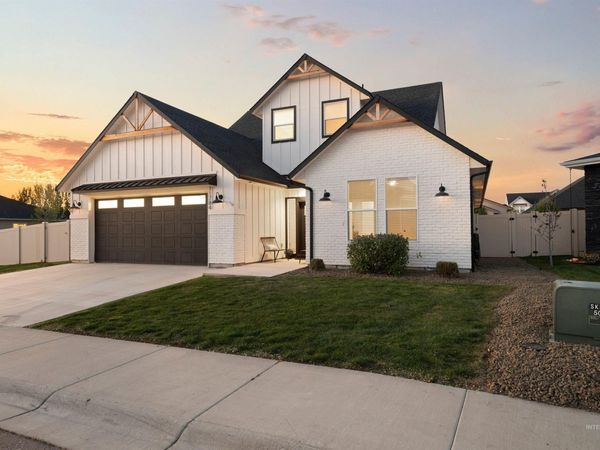 11784 W Sailing Hawk Drive, Star, ID 83669