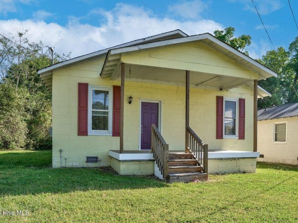 307 E Irwin Street , Pinetops, NC 27864