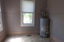 936 Glover Street photo 4