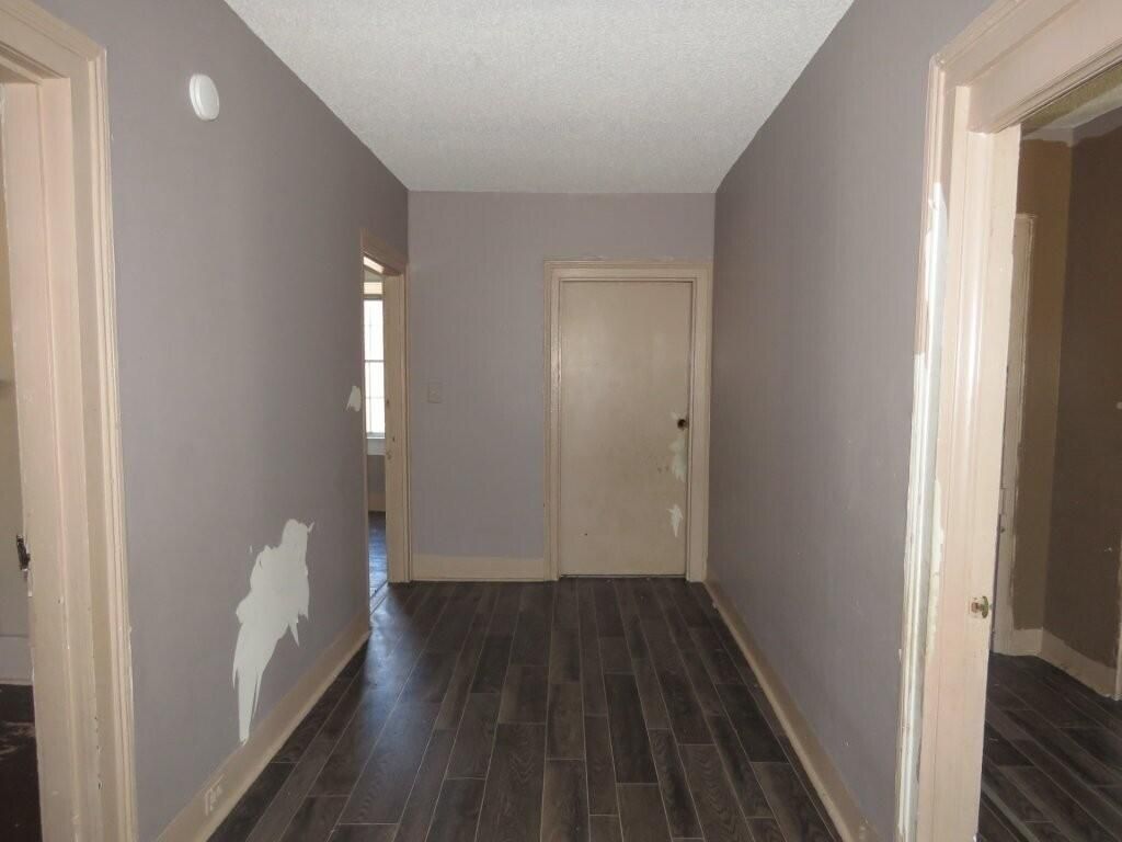 936 Glover Street Photo 9