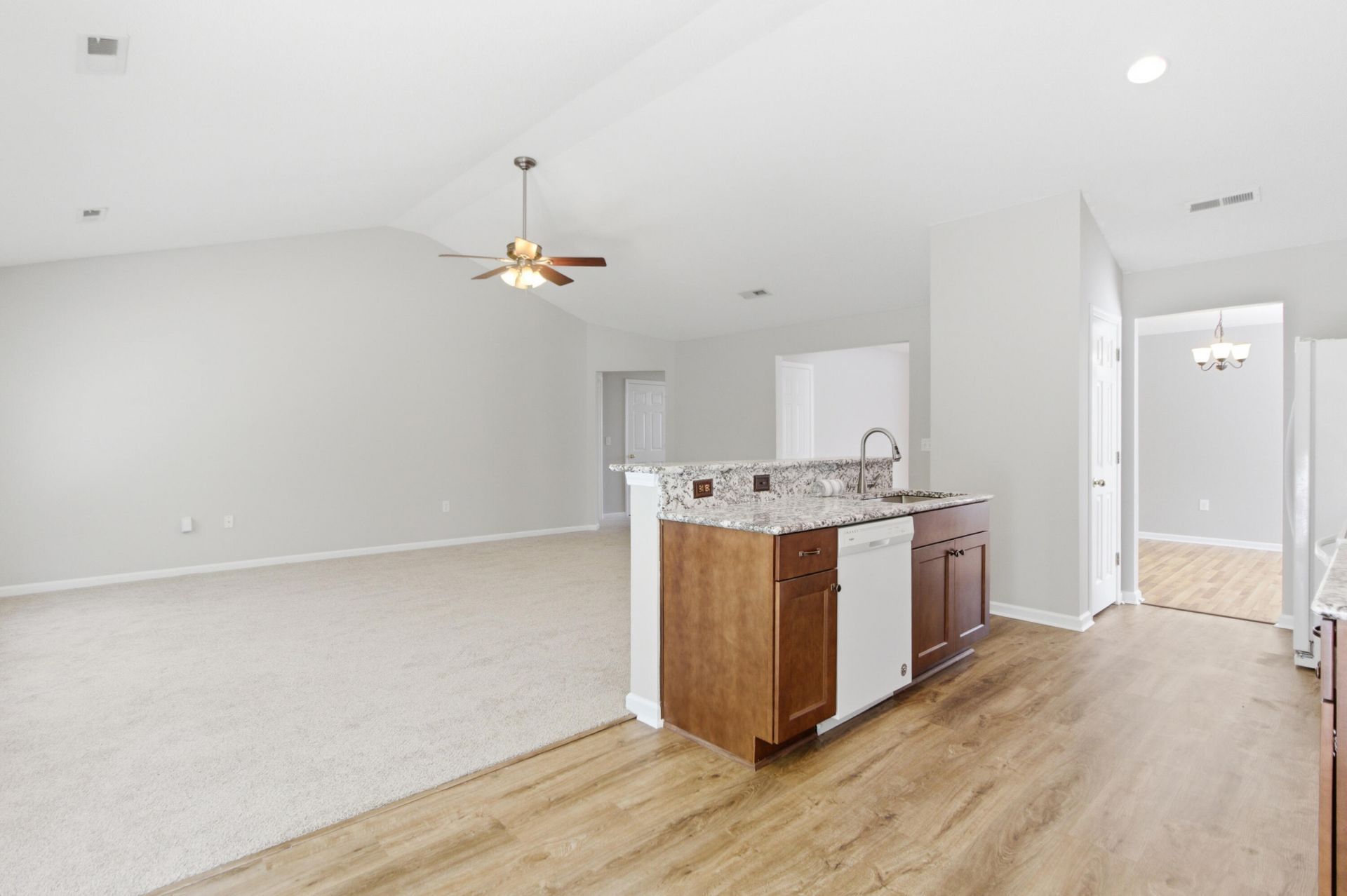 139 Old Tree Road Photo 16