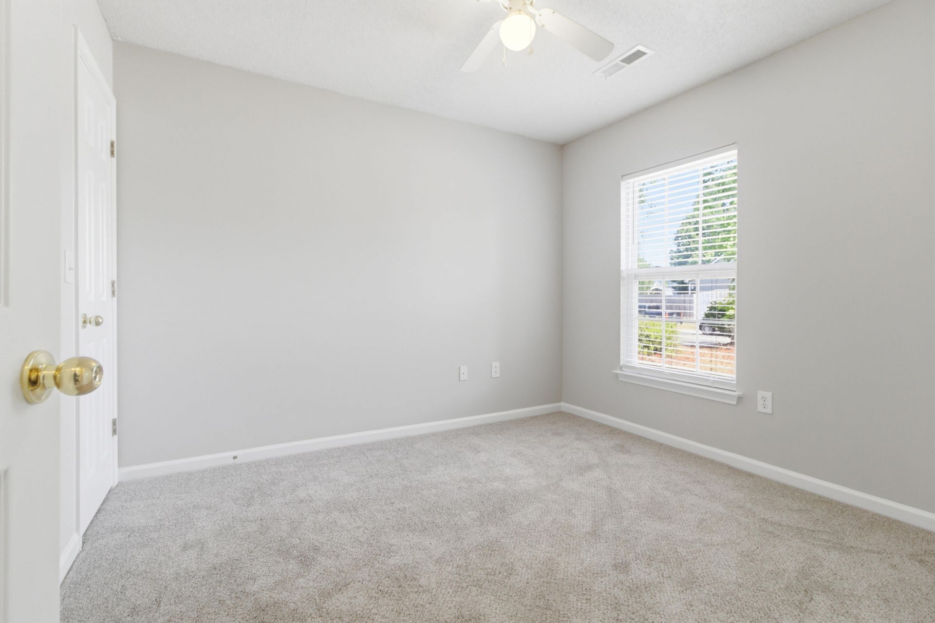 139 Old Tree Road Photo 30