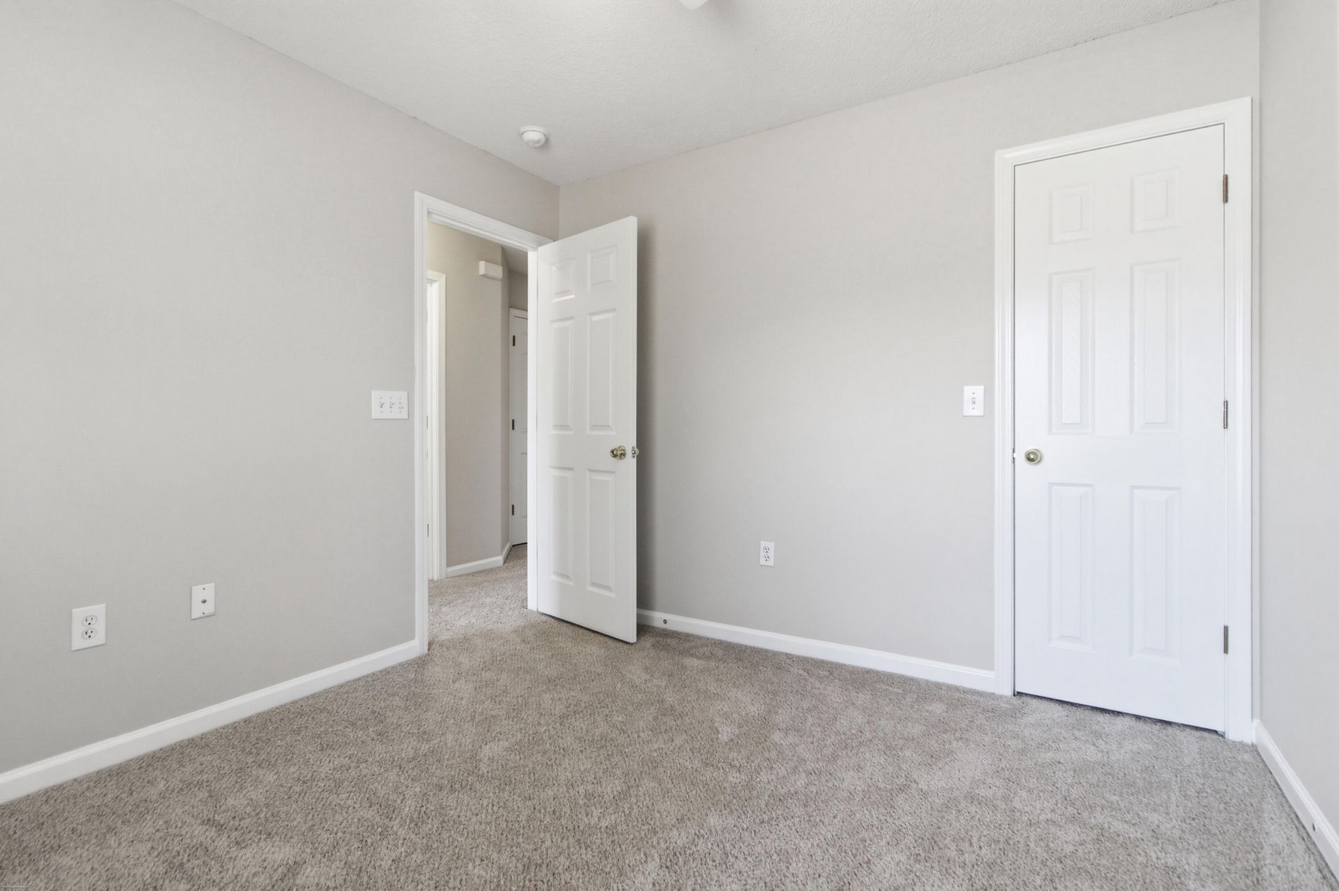 139 Old Tree Road Photo 31