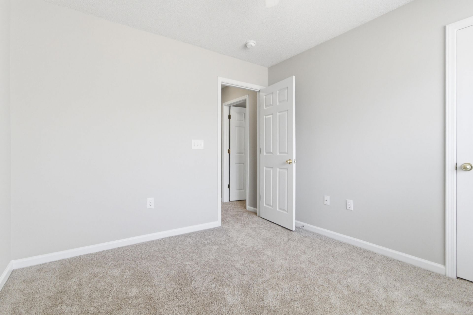 139 Old Tree Road Photo 33