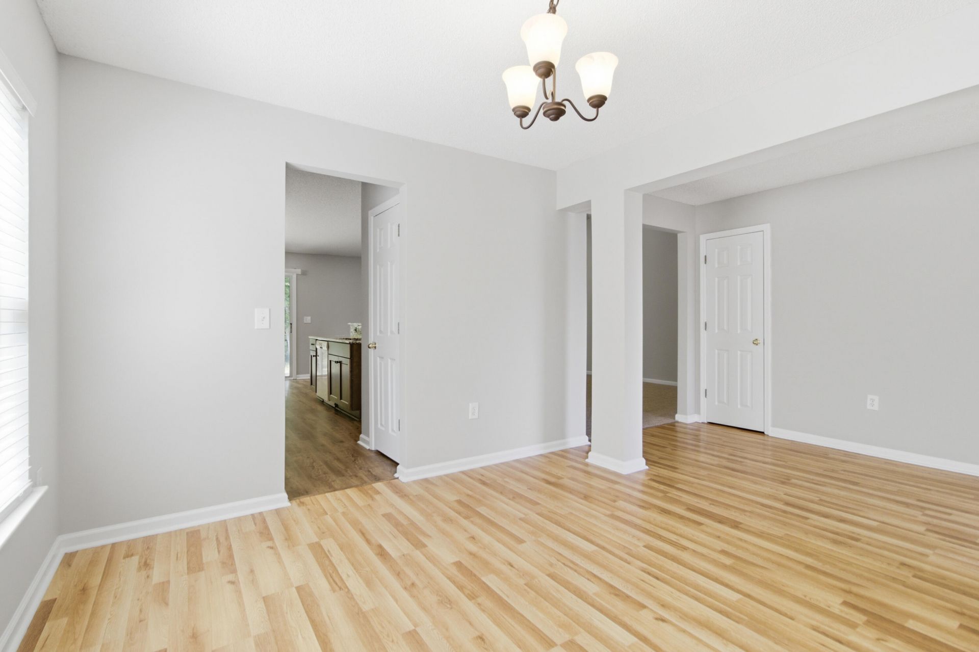 139 Old Tree Road Photo 7