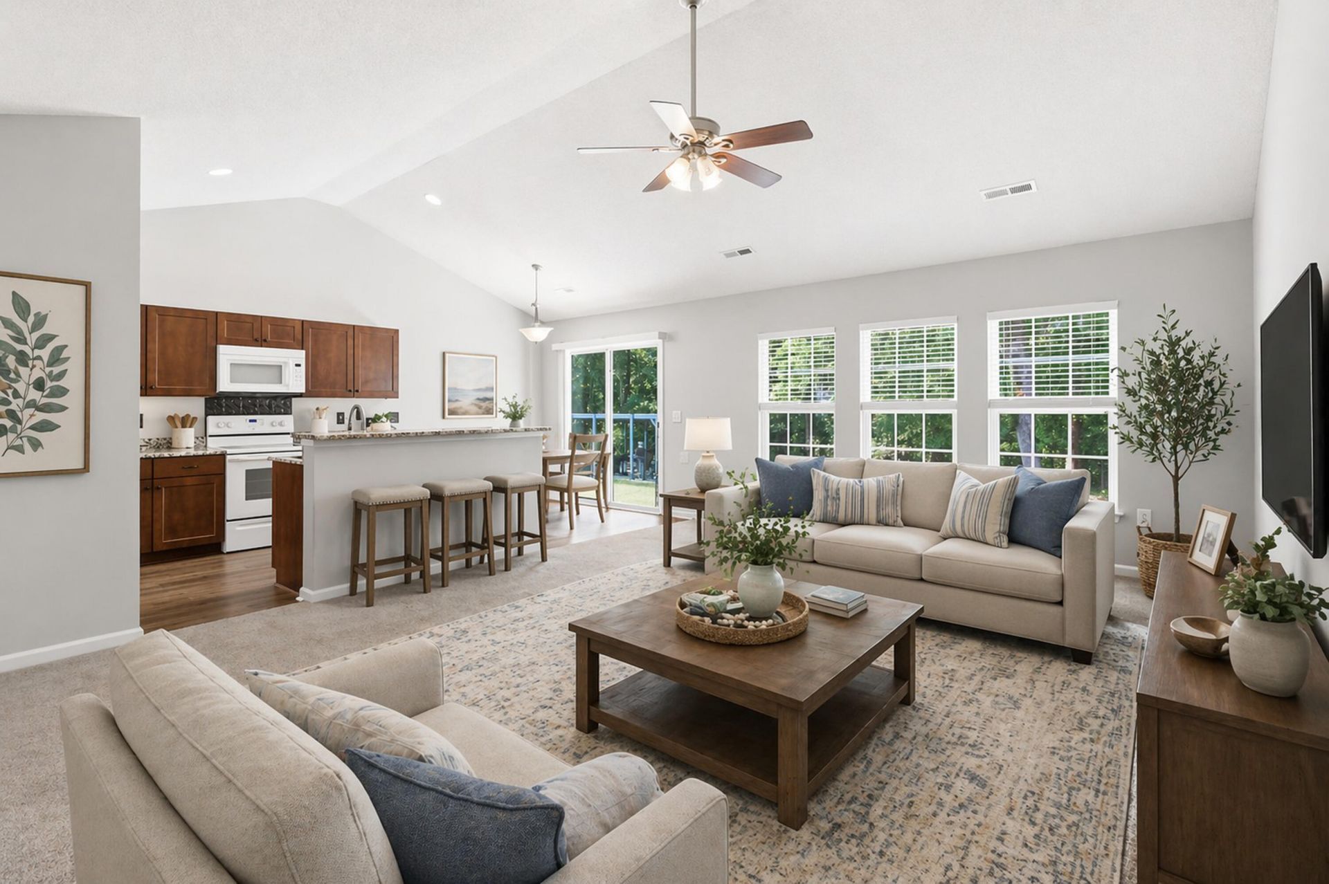 139 Old Tree Road Photo 9