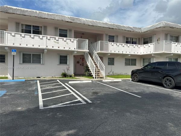 7424 SW 82nd St , Unit D216, Miami, FL 33143