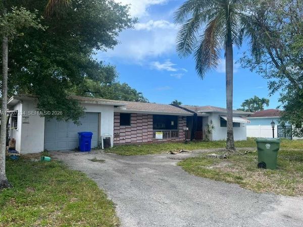 6841 SW 16th Ct , Pembroke Pines, FL 33023