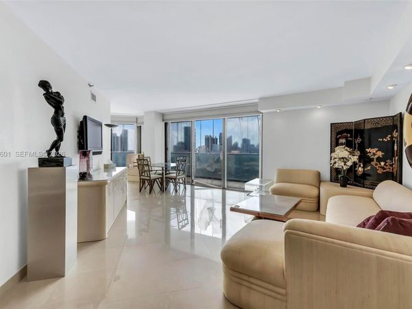 19707 Turnberry Way , Unit 22G, Aventura, FL 33180