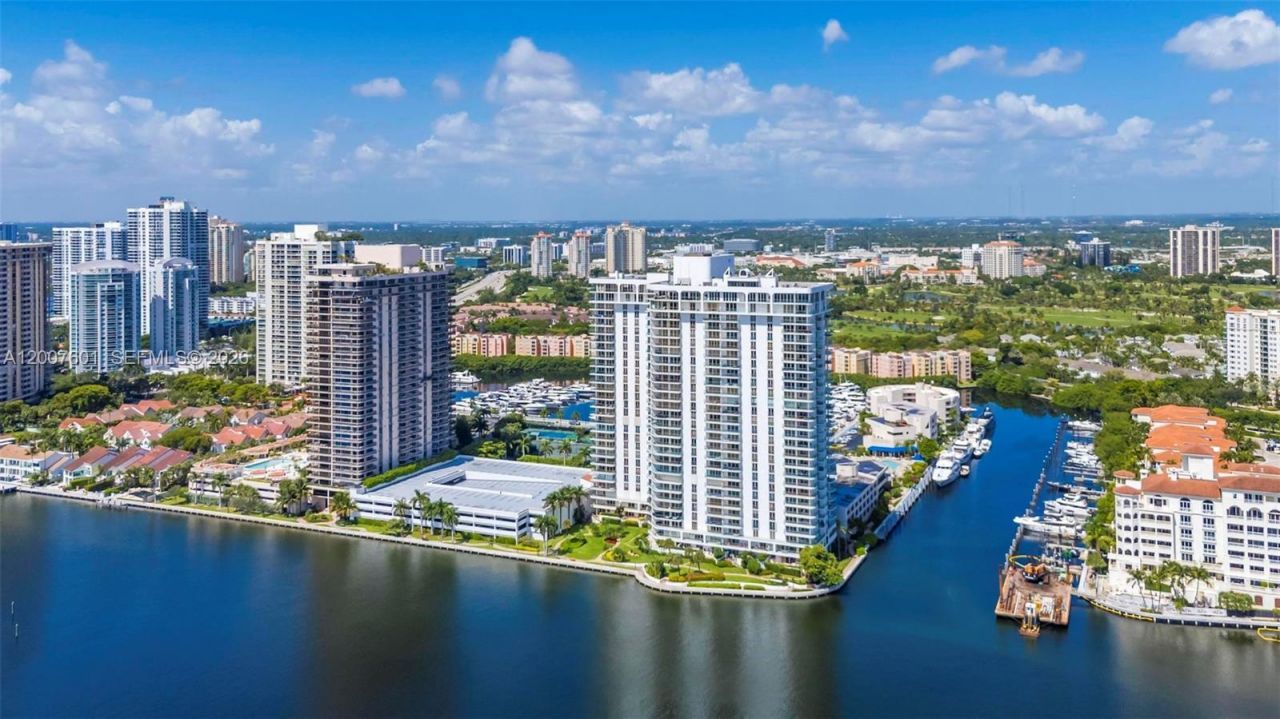 19707 Turnberry Way, Unit 22G, Aventura, FL 33180 Photo