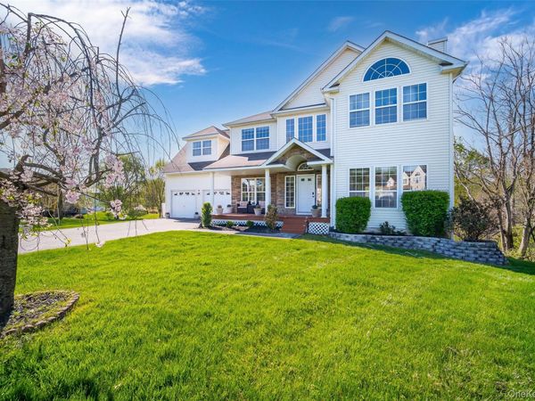 21 Alder Way, Wappingers Falls, NY 12590