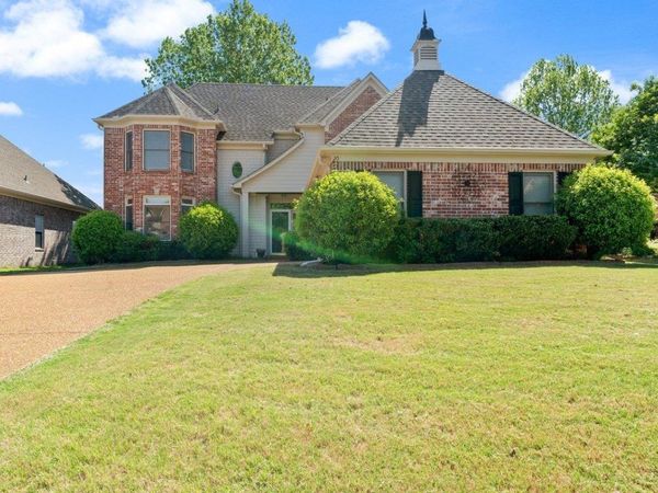 20 PINE MEADOWS LN, Oakland, TN 38060