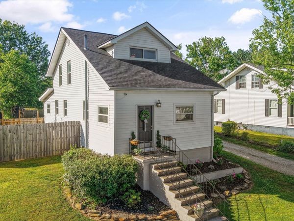 266 W Lincoln Rd , Alcoa, TN 37701