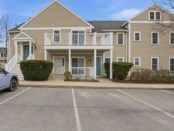 203 Allerton Commons Ln, Unit 203, Braintree, MA 02184