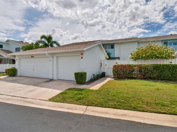 6660 CAPE HATTERAS WAY NE, Unit 2, ST PETERSBURG, FL 33702