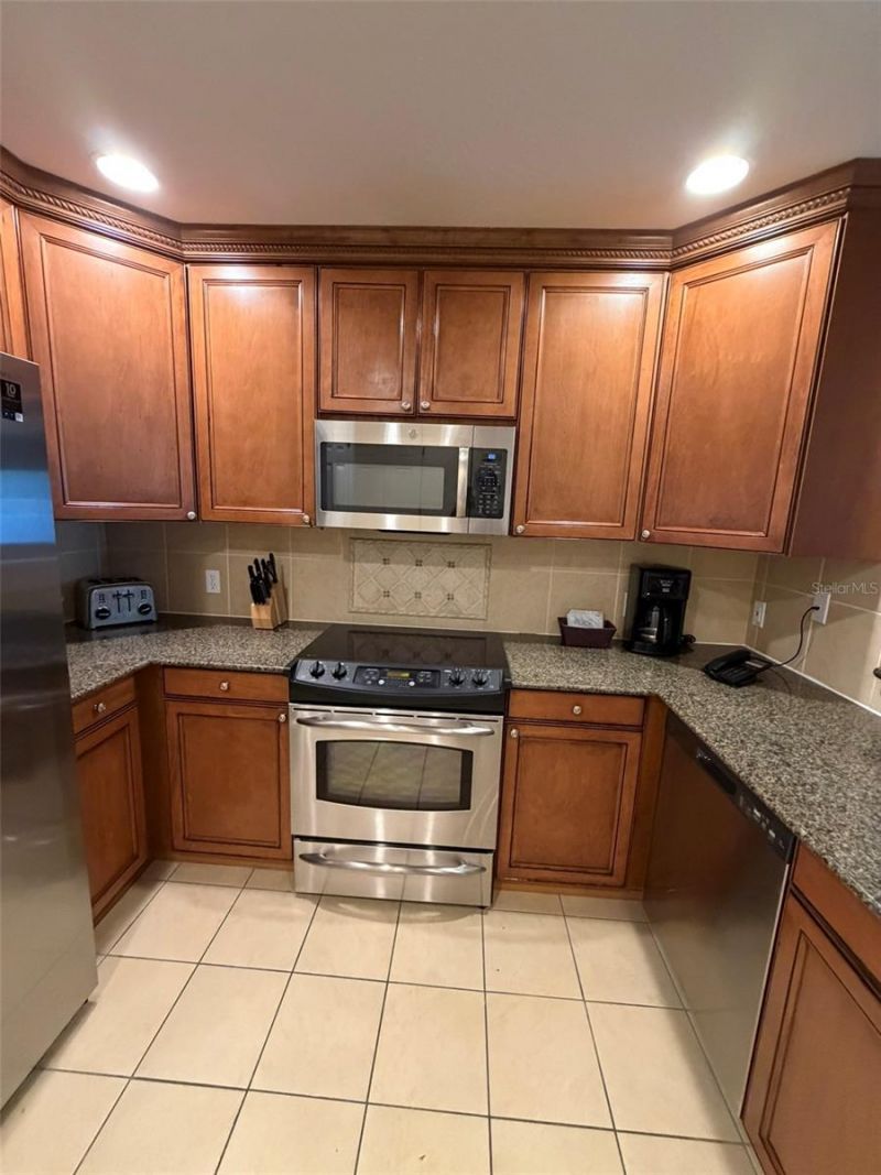 7656 Whisper Way, Unit 401, Reunion, FL 34747 Photo