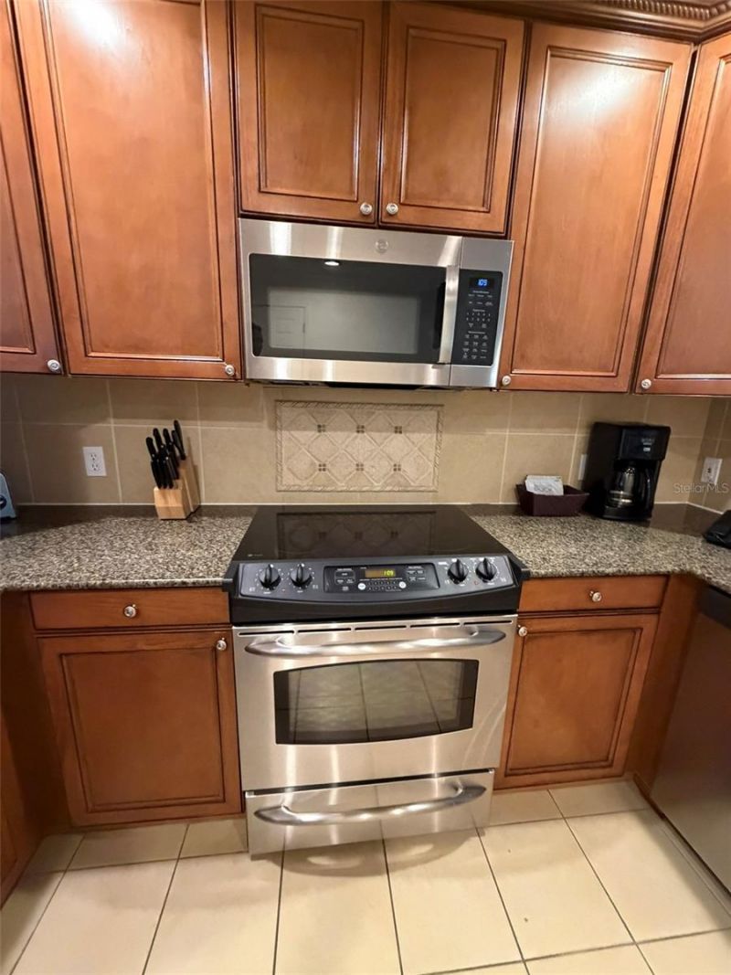 7656 Whisper Way, Unit 401, Reunion, FL 34747 Photo