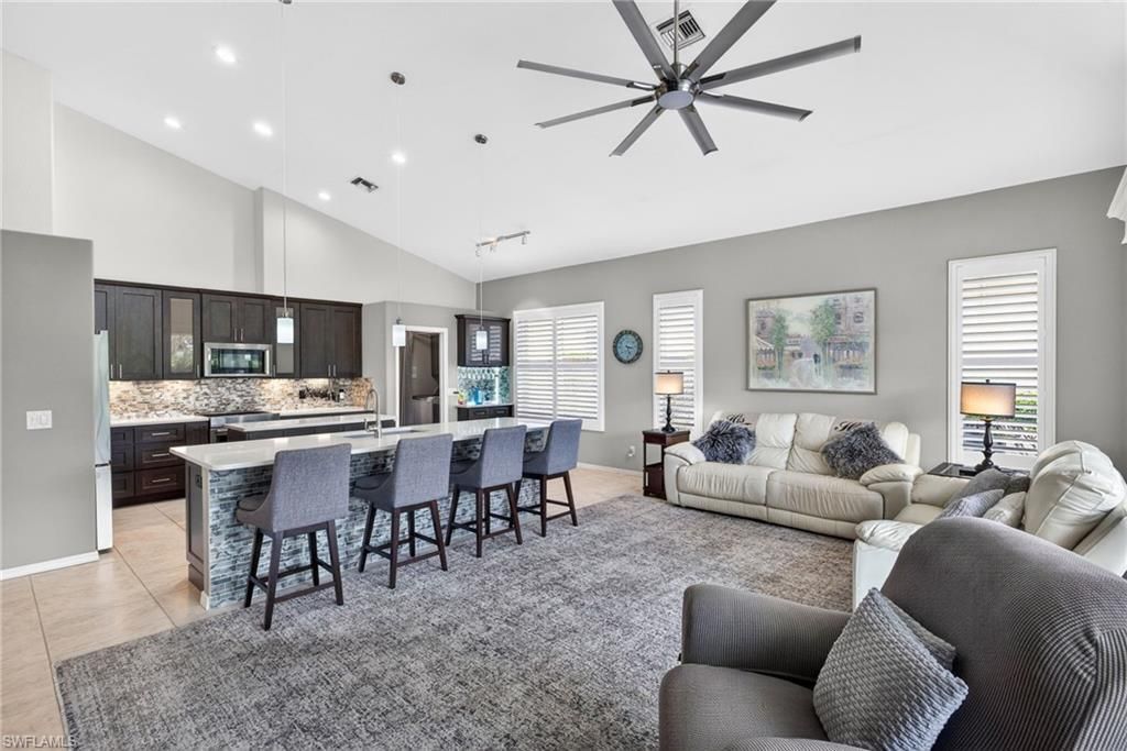 9514 Mariners Cove Ln, Fort Myers, FL 33919 Photo