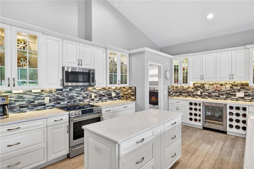 9512 Mariners Cove Ln, Fort Myers, FL 33919 Photo