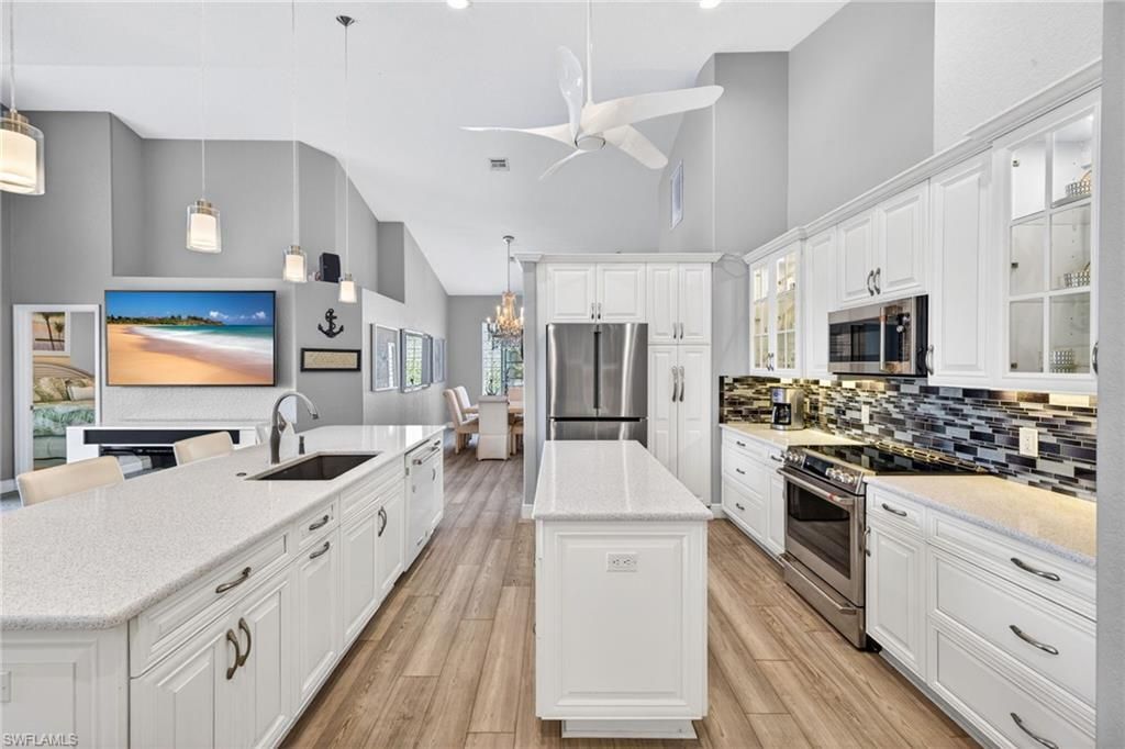 9512 Mariners Cove Ln, Fort Myers, FL 33919 Photo